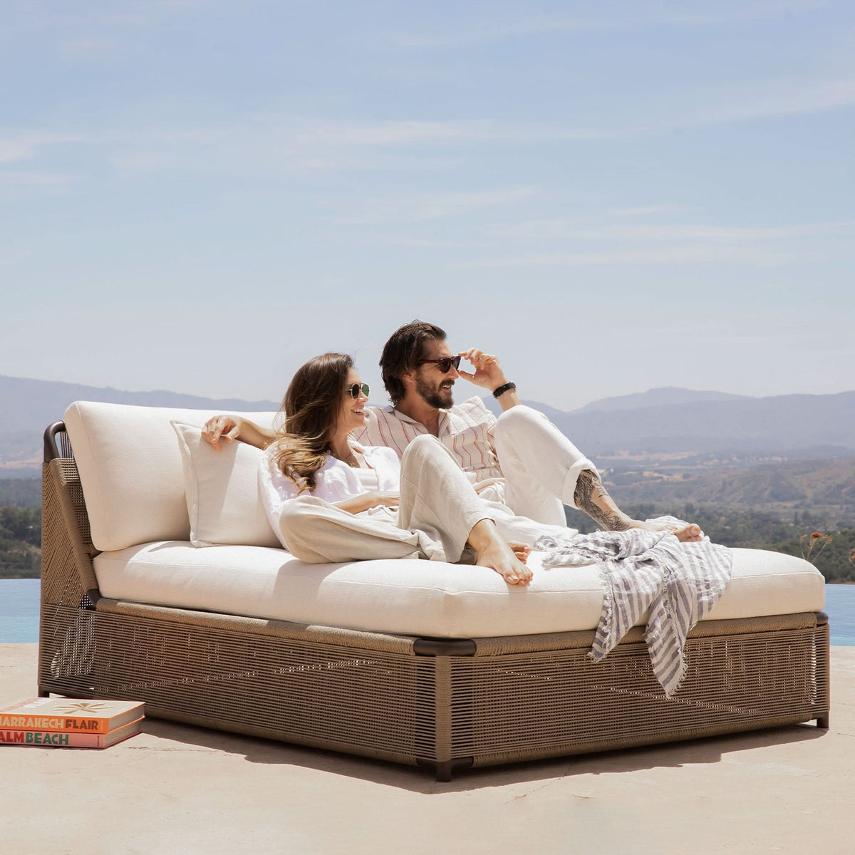 Modern Outdoor Daybeds