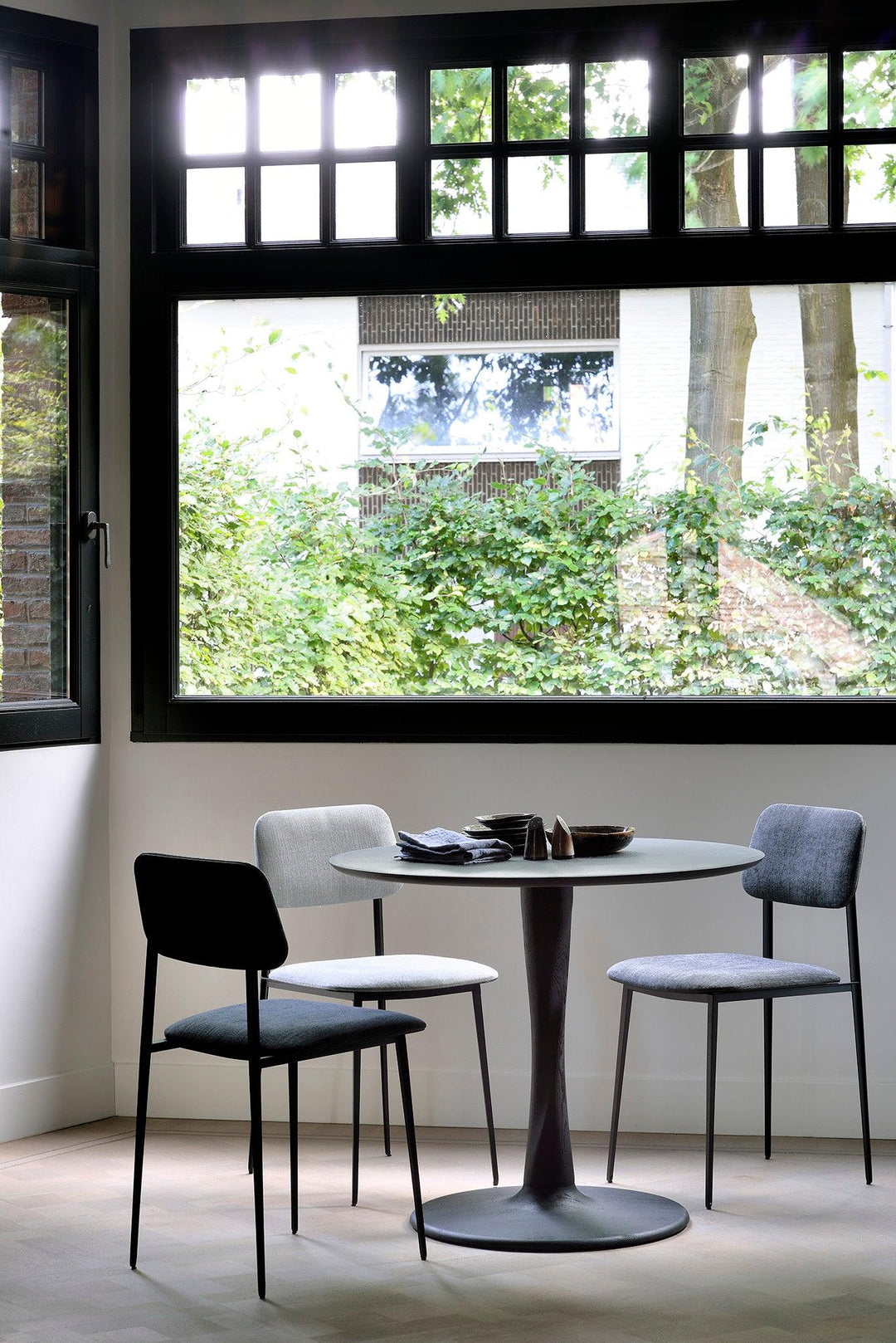 Torsion Round Dining Table Dining Tables Ethnicraft