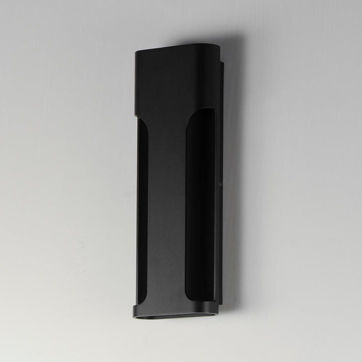 Maglev 18" LED Outdoor Wall Lamp by Studio M Lighting – lifestyle