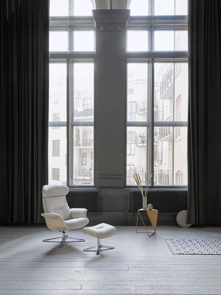 Timeout Recliner + Footstool — conform.se lifestyle