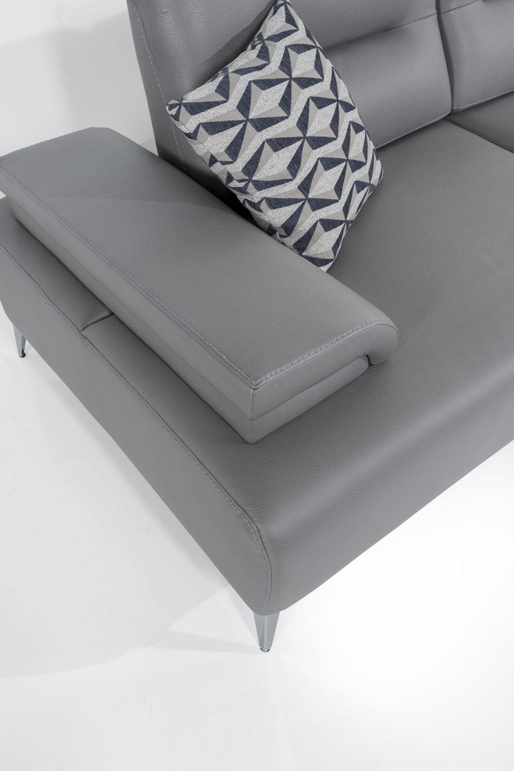 Ruslan Sectional by Whiteline Modern Living – lifestyle