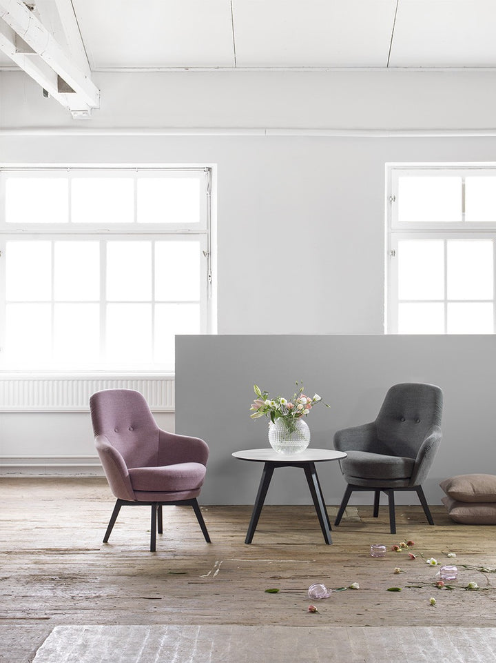 Gaga Lounge Chair — conform.se white packshot