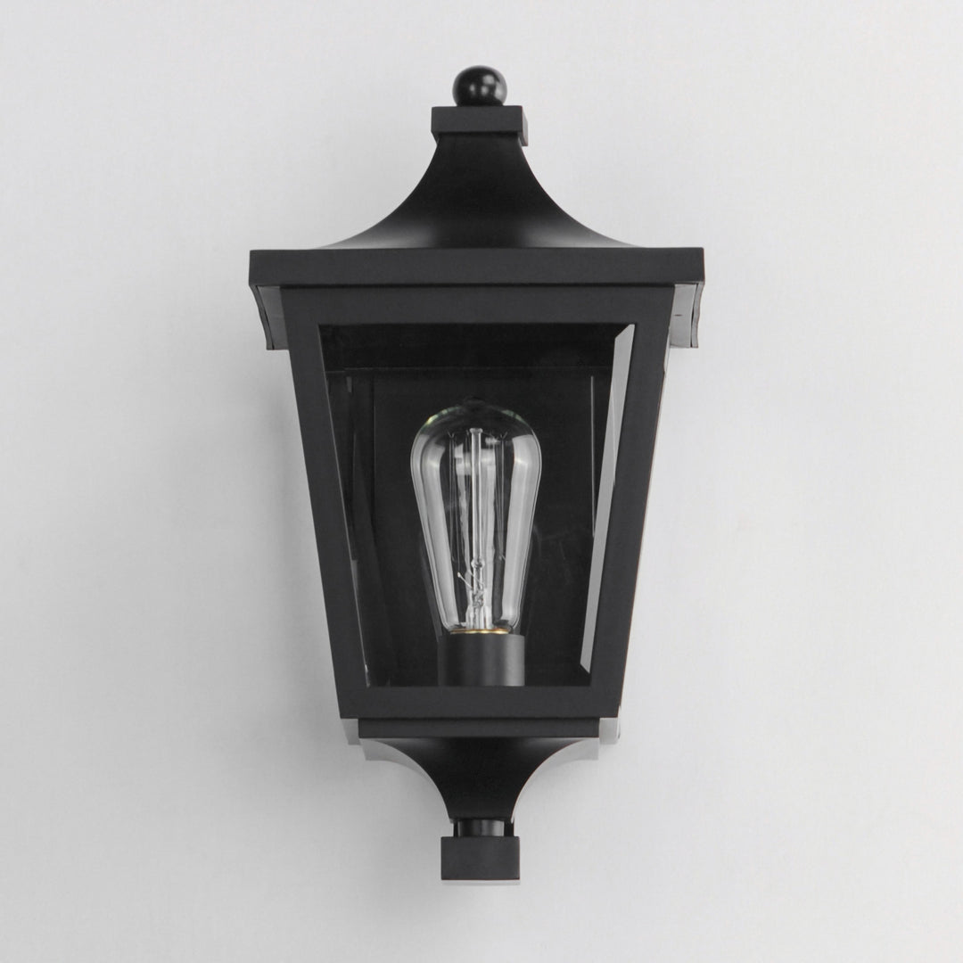 Sutton Place VX 1-Light Outdoor Sconce 460232 by Studio M Lighting – lifestyle