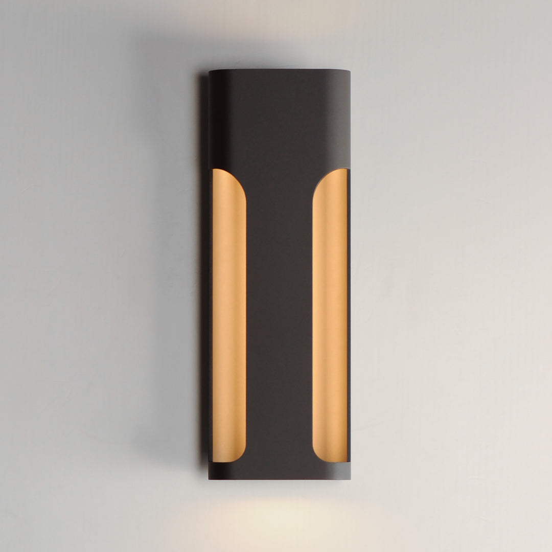 Maglev 18" LED Outdoor Wall Lamp by Studio M Lighting – lifestyle