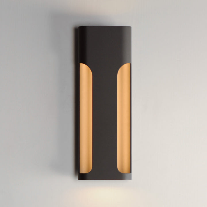 Maglev 18" LED Outdoor Wall Lamp by Studio M Lighting – lifestyle