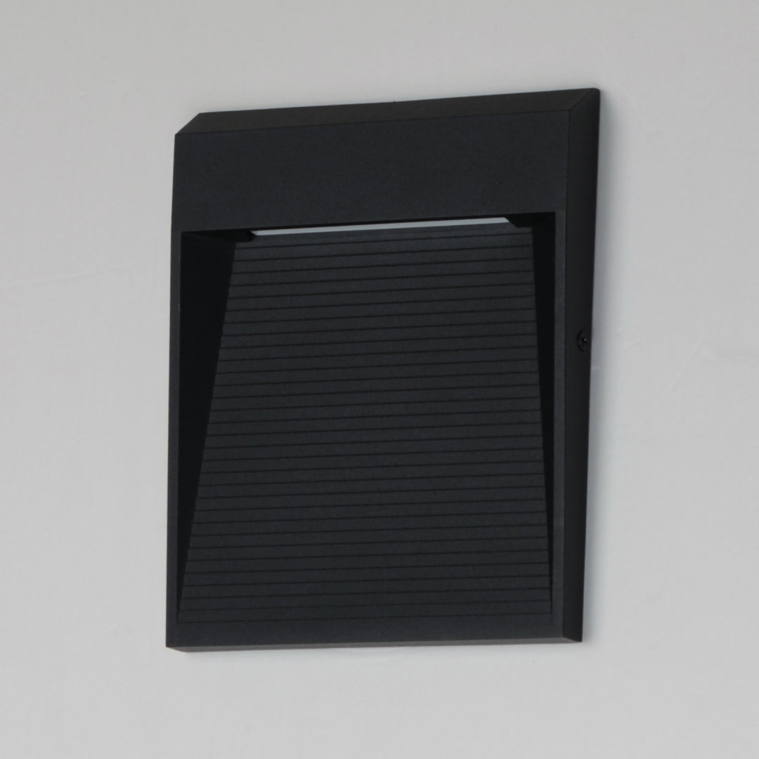 Steps pes LED Outdoor Sconce by Studio M Lighting – lifestyle