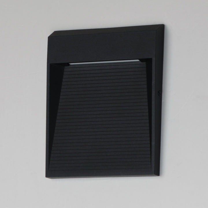 Steps pes LED Outdoor Sconce by Studio M Lighting – lifestyle