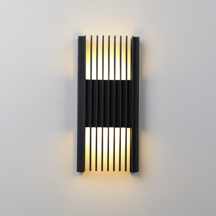 Rampart Large LED Outdoor Wall Sconce by Studio M Lighting – lifestyle