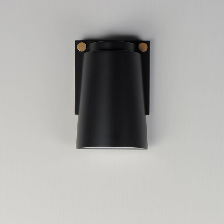 Rivet VX LED Outdoor Sconce by Studio M Lighting – lifestyle