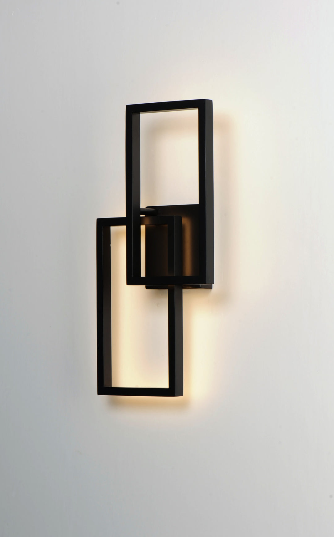 Traverse LED Outdoor Wall Sconce by Studio M Lighting – lifestyle