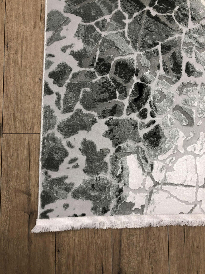 Mirabella Rug by Whiteline Modern Living – lifestyle
