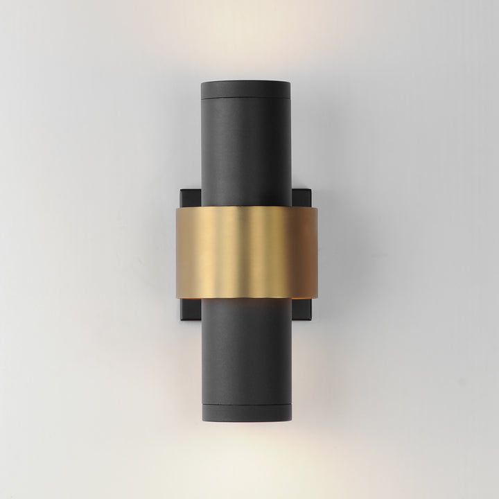 Reveal Outdoor Reveal Medium LED Outdoor Wall Sconce by Studio M Lighting – lifestyle