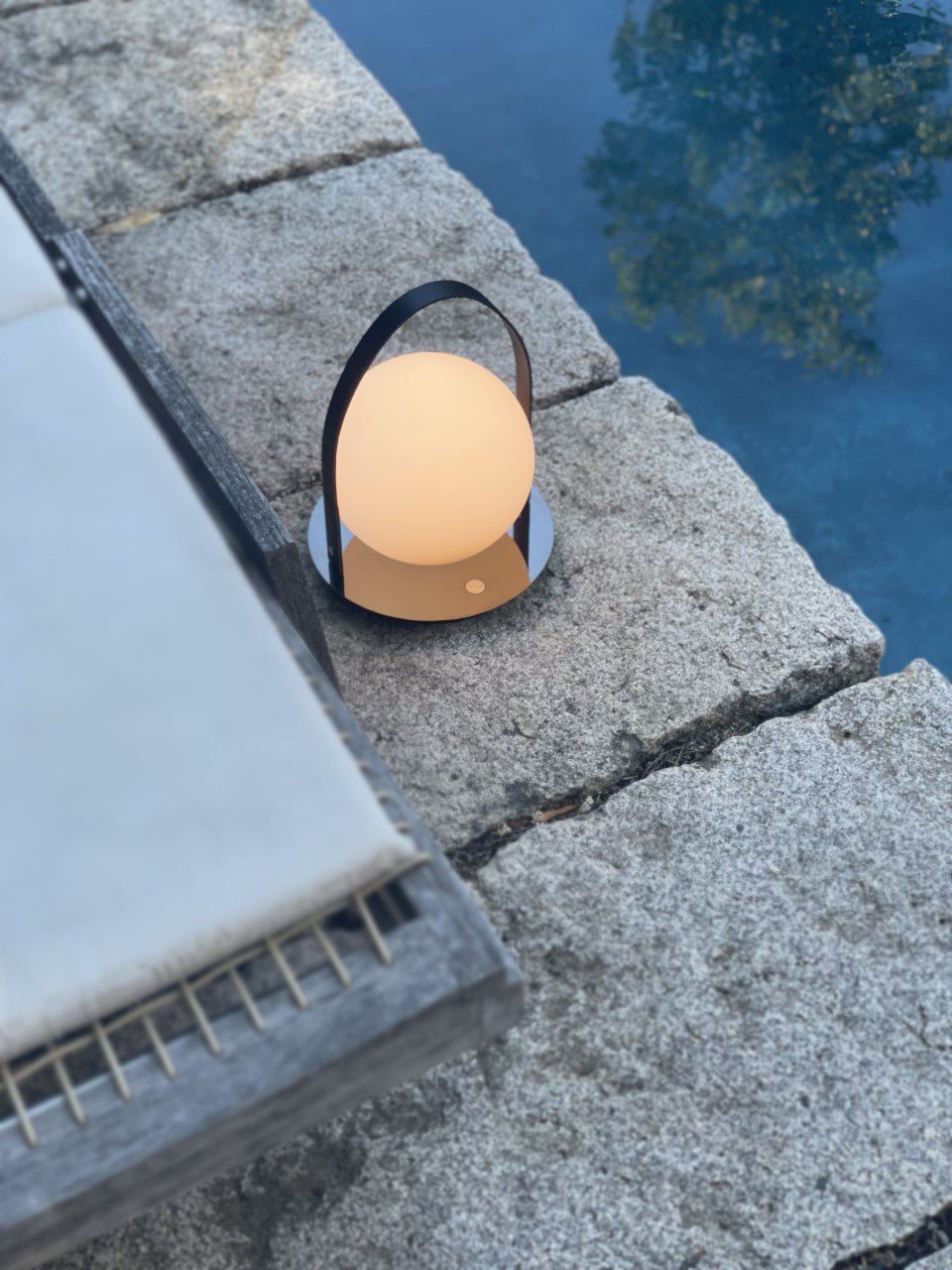 Bola Lantern Table Lamp
