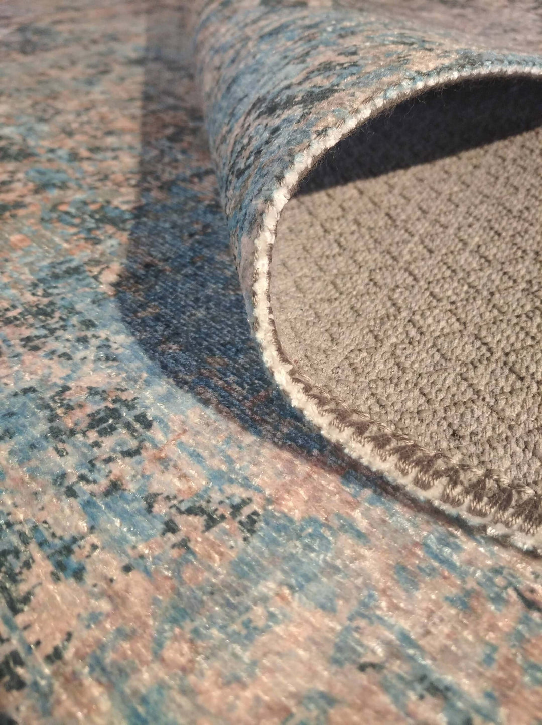 Celia Rug by Whiteline Modern Living – lifestyle