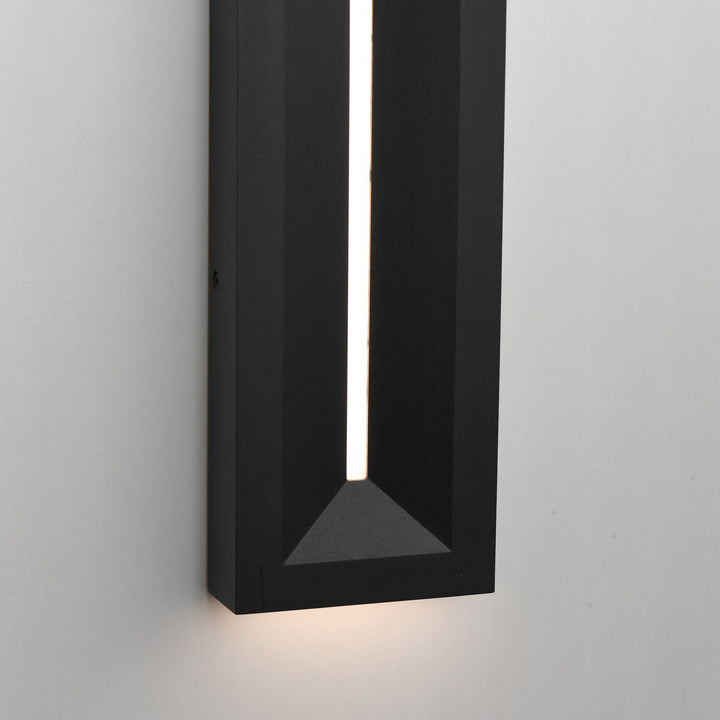 Fosso LED Outdoor Wall Sconce - 5cct by Studio M Lighting – lifestyle