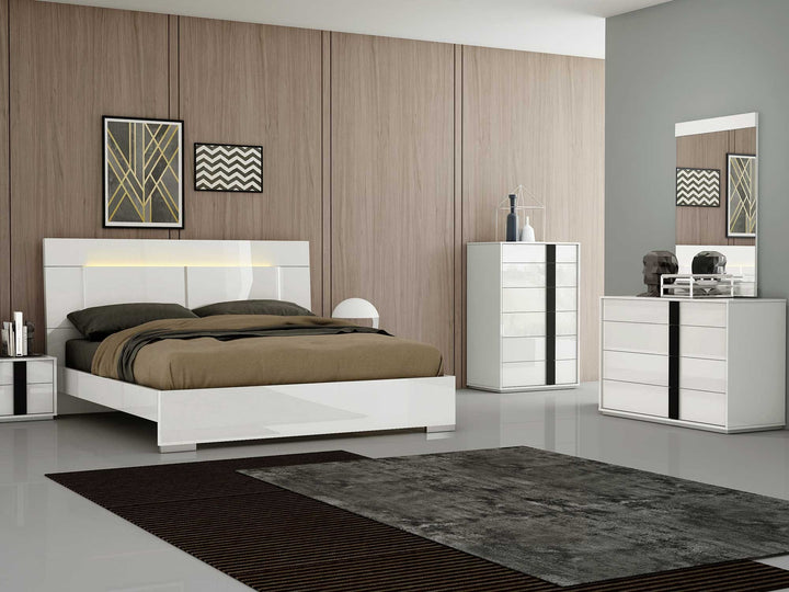 Kimberly Chest Of Drawers by Whiteline Modern Living – lifestyle