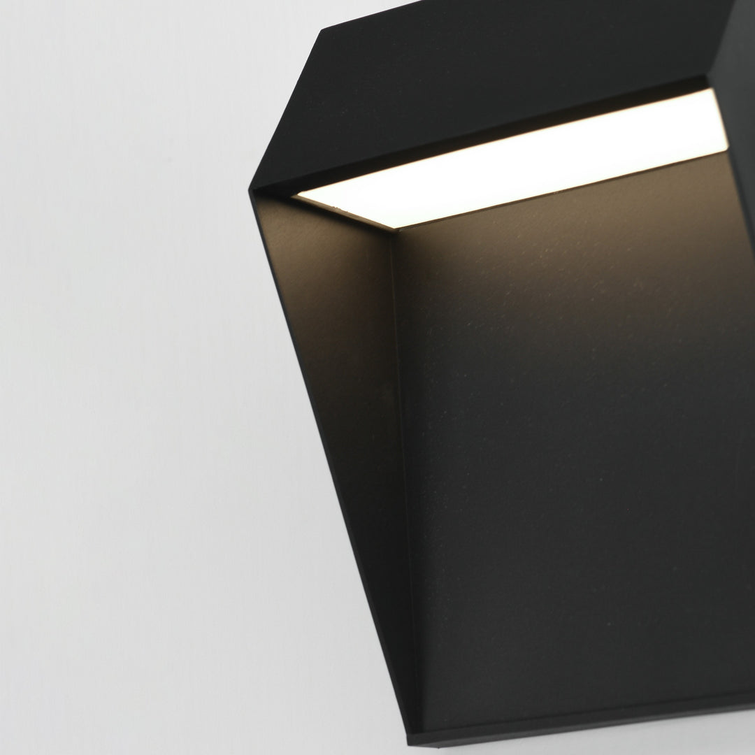 Cliffsedge VX Cliffsdege VX LED Outdoor Wall Sconce by Studio M Lighting – lifestyle