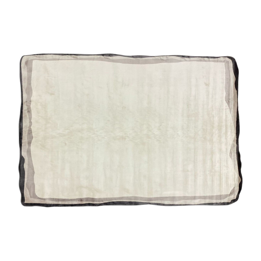 Juliana Rug by Whiteline Modern Living