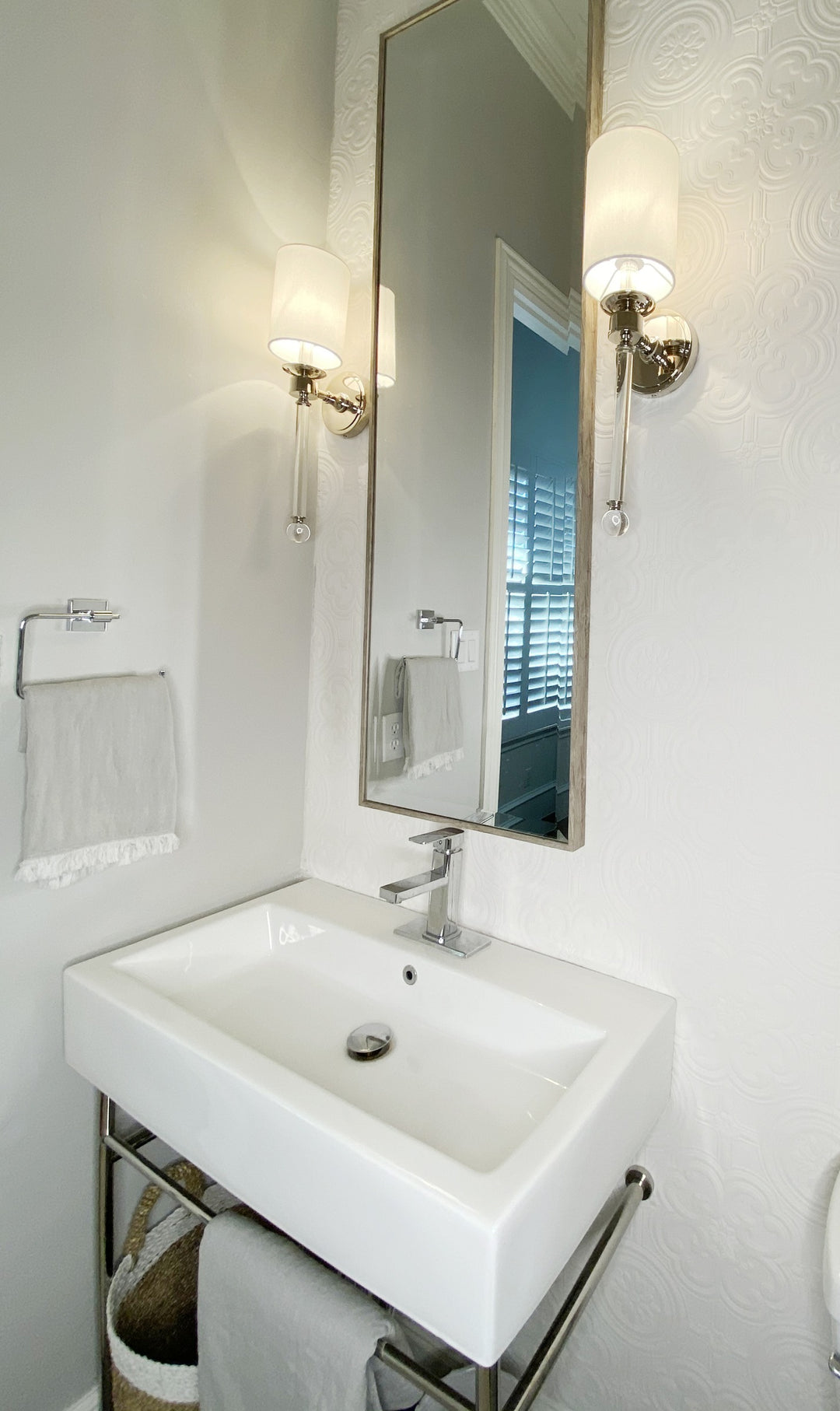 Lucent Wall Sconce by Studio M Lighting – lifestyle