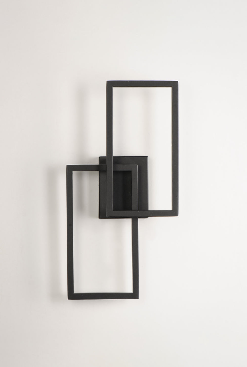 Traverse LED Outdoor Wall Sconce by Studio M Lighting – lifestyle