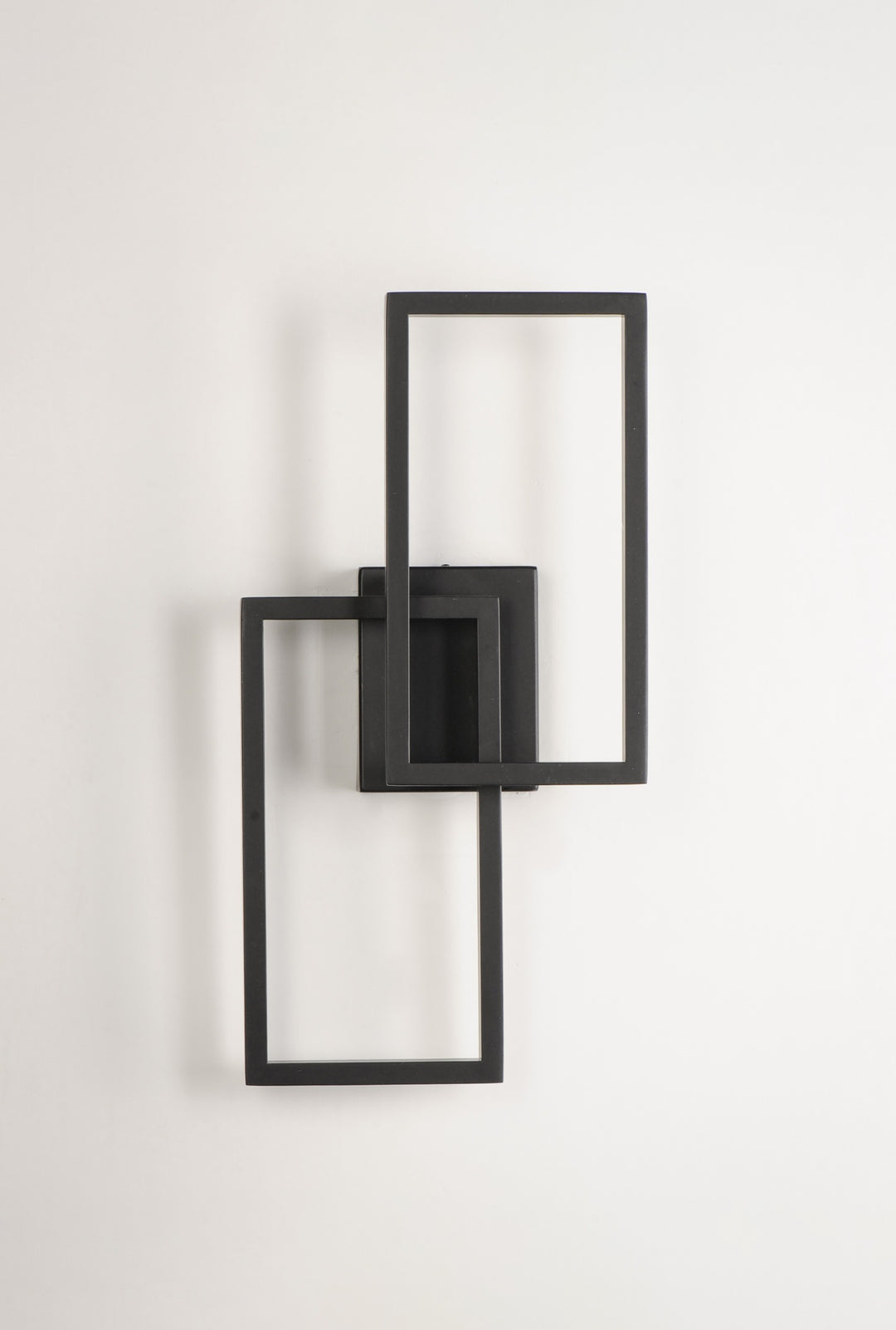 Traverse LED Outdoor Wall Sconce by Studio M Lighting – lifestyle