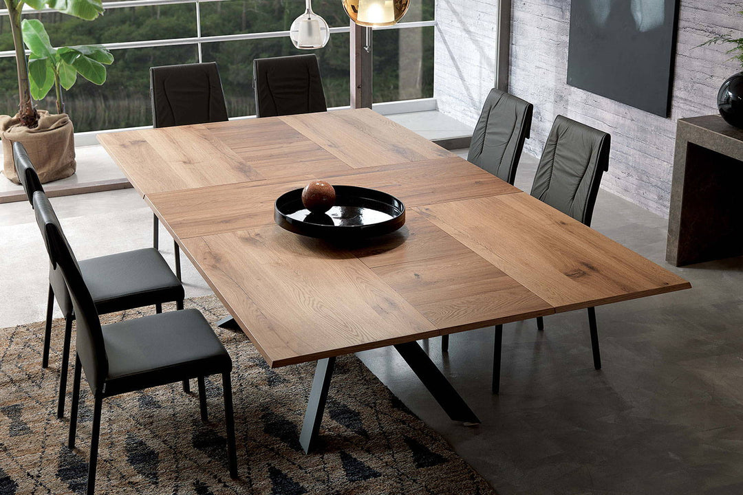 4x4 Fisso Dining Table