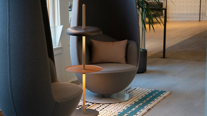 Nivél Module with Pedestal Tray Floor Lamp