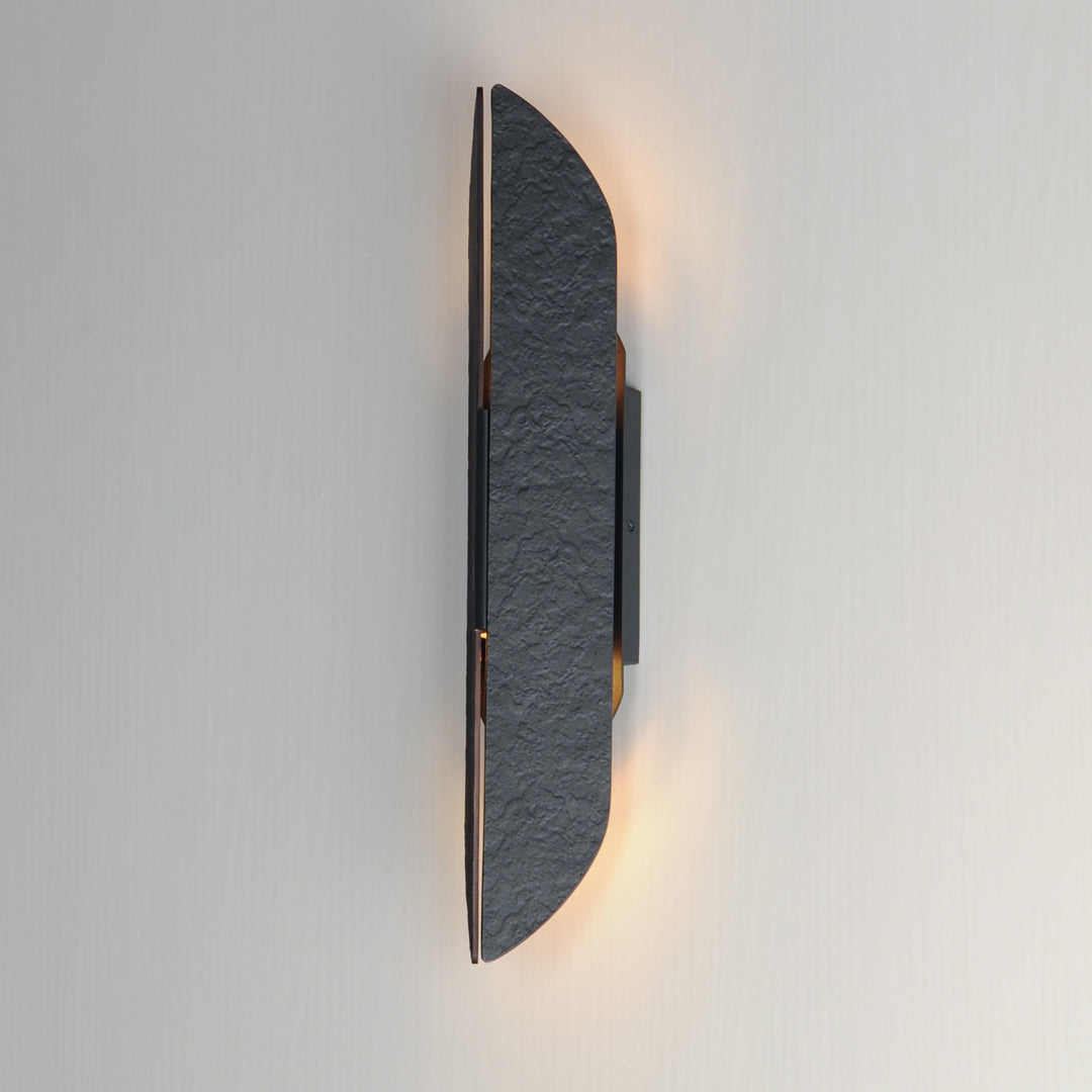 Tectonic 22 Outdoor LED Sconce by Studio M Lighting – lifestyle