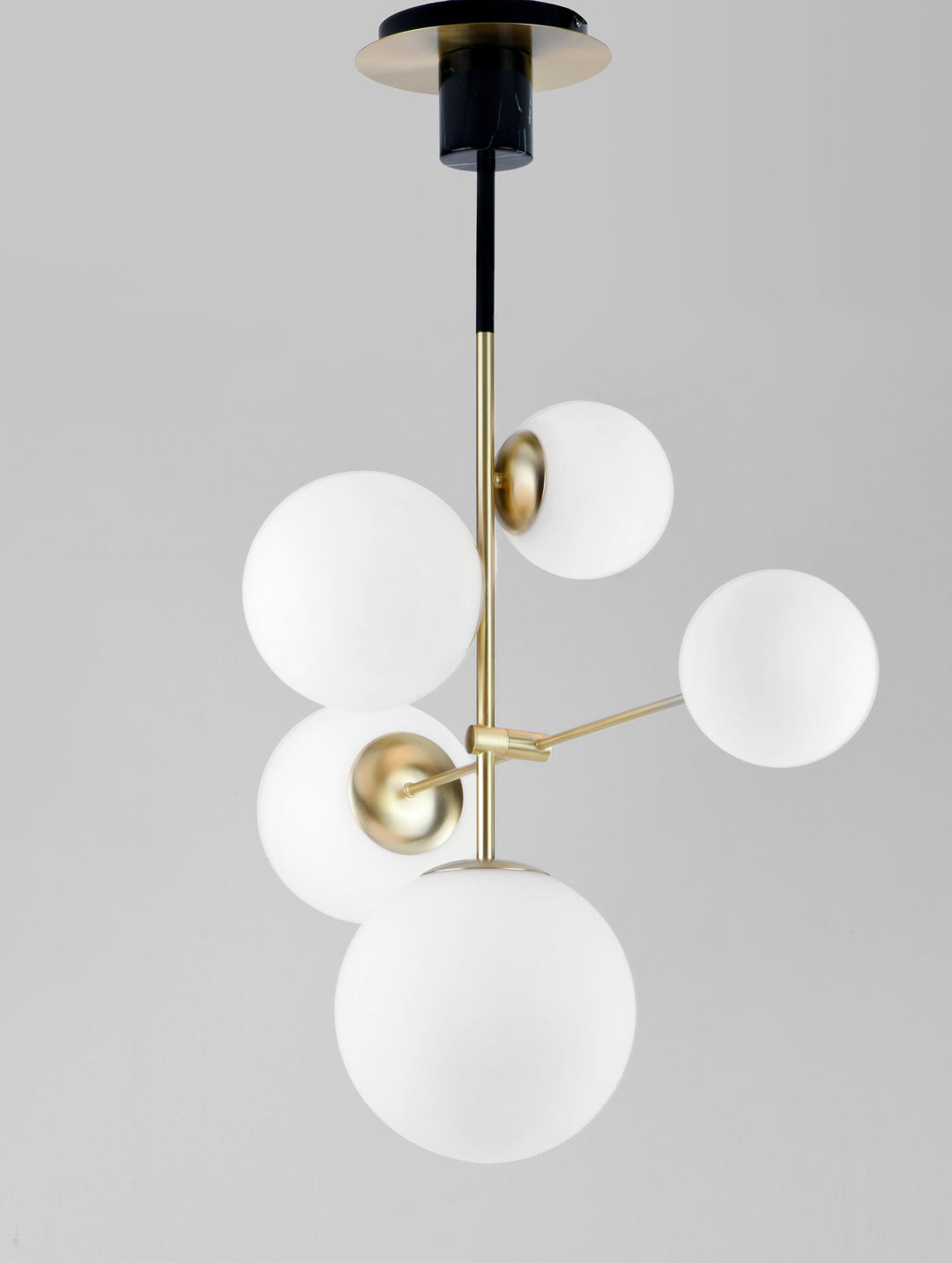 Vesper 5-Light pendant by Studio M Lighting – lifestyle
