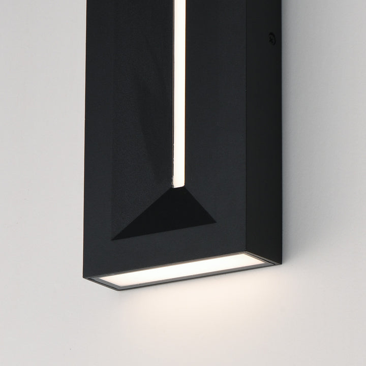 Fosso LED Outdoor Wall Sconce - 5cct by Studio M Lighting – lifestyle