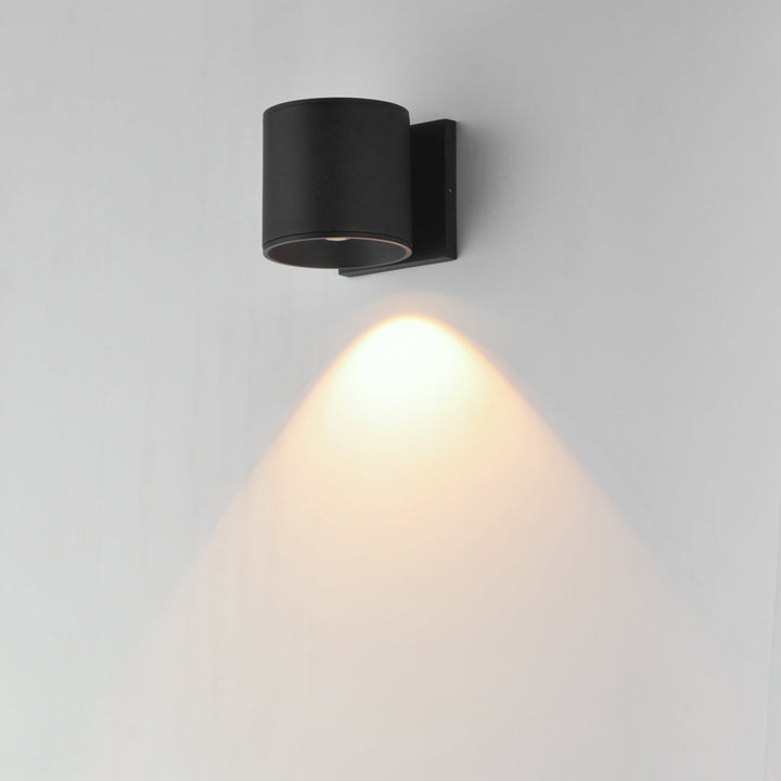 Stout RD 120-277V Indoor/Outdoor Wall Sconce by Studio M Lighting – lifestyle