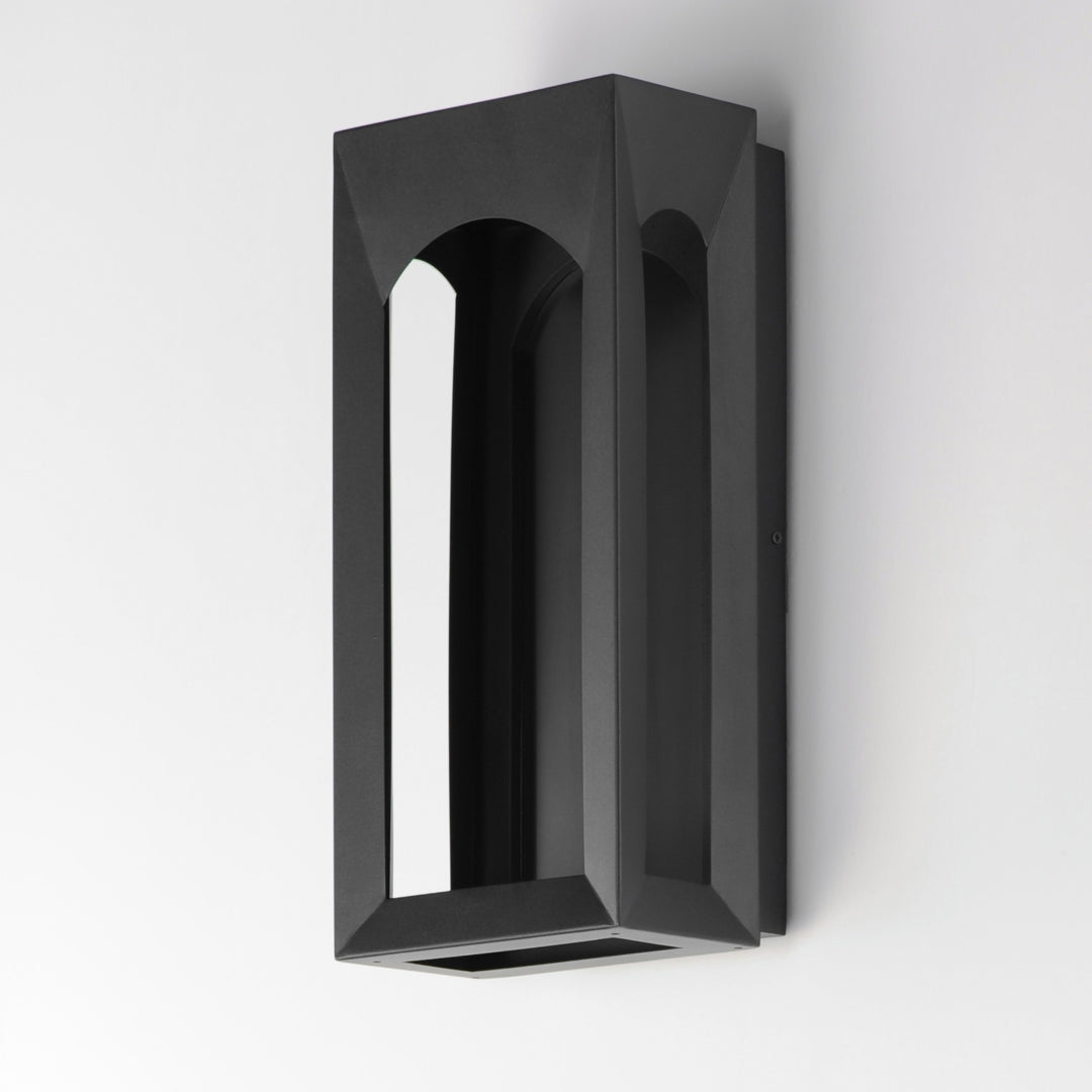 Brasilia Large LED Outdoor Sconce by Studio M Lighting – lifestyle
