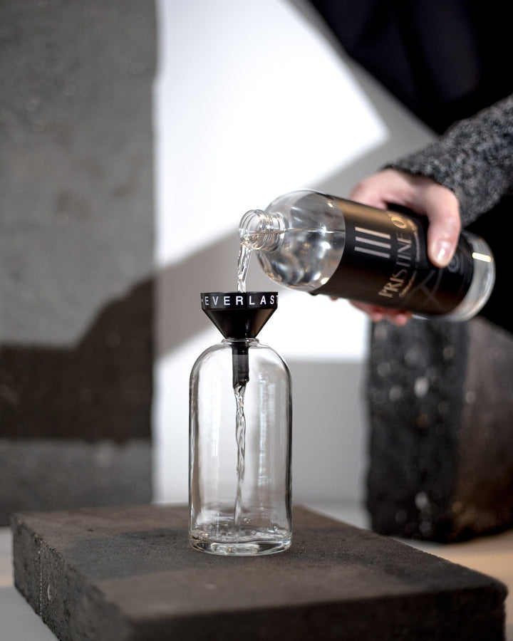 Black Steel Funnel pour