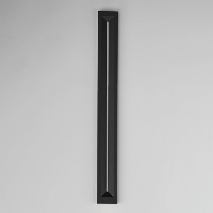 Fosso LED Outdoor Wall Sconce - 5cct by Studio M Lighting – lifestyle