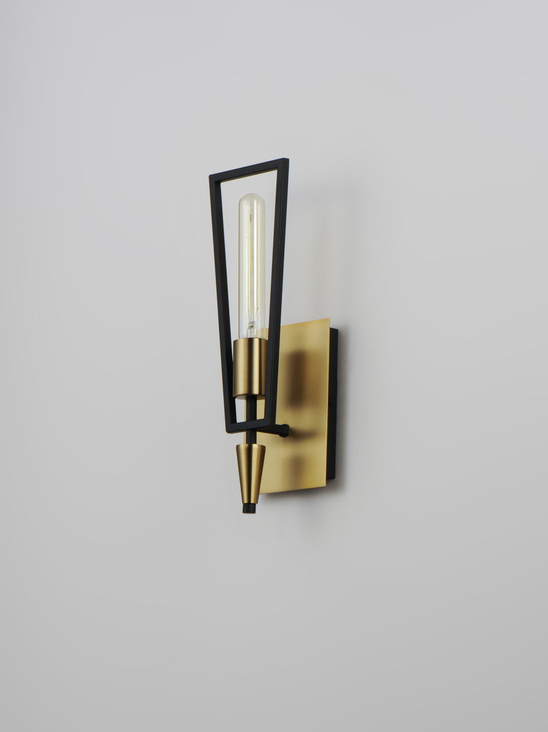 Wings Wall Sconce by Studio M Lighting – lifestyle