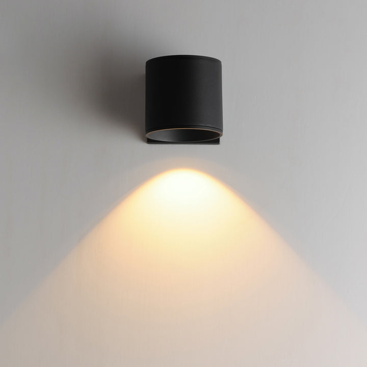 Stout RD 120-277V Indoor/Outdoor Wall Sconce by Studio M Lighting – lifestyle