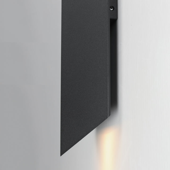 Fractal LED Outdoor Sconce 451564 by Studio M Lighting – lifestyle