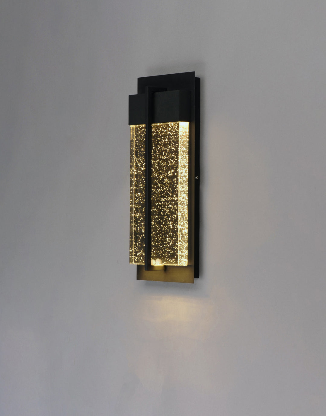 Cascade LED Outdoor Wall Sconce 566193 by Studio M Lighting – lifestyle