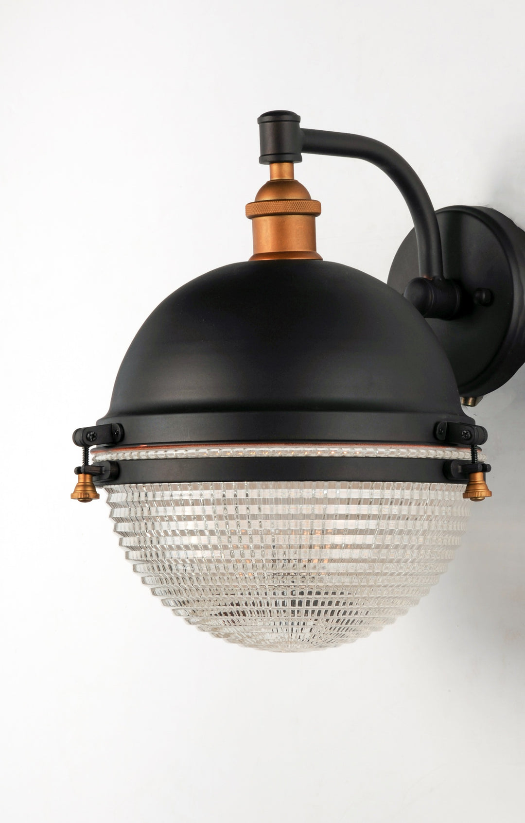 Portside Outdoor Wall Sconce by Studio M Lighting – lifestyle