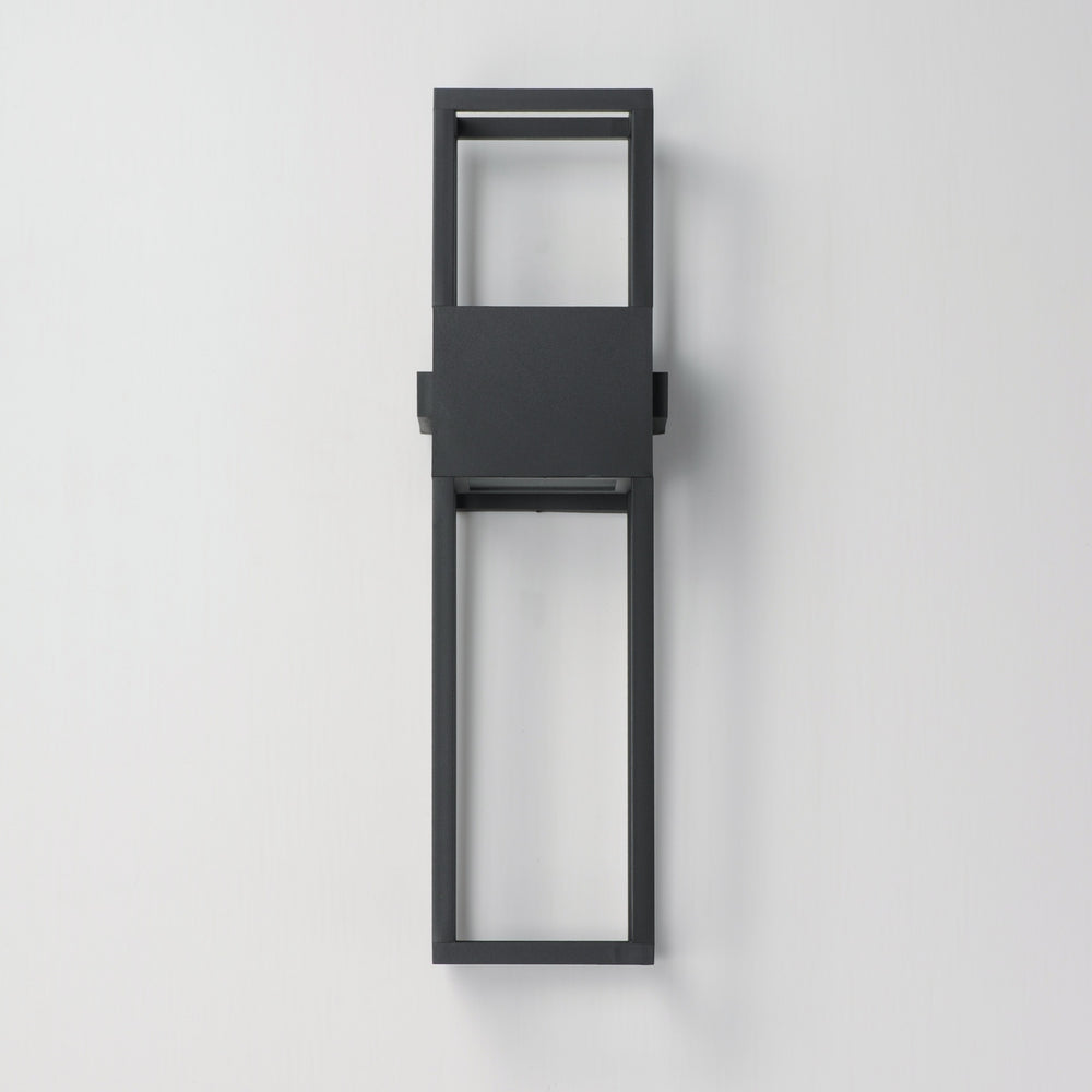 Strand VX 24 Outdoor LED Wall Sconce by Studio M Lighting – lifestyle