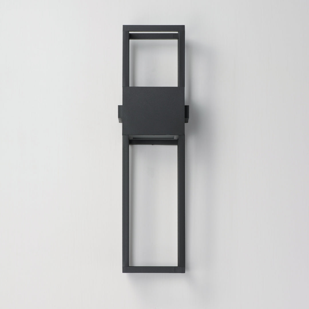 Strand VX 24 Outdoor LED Wall Sconce by Studio M Lighting – lifestyle
