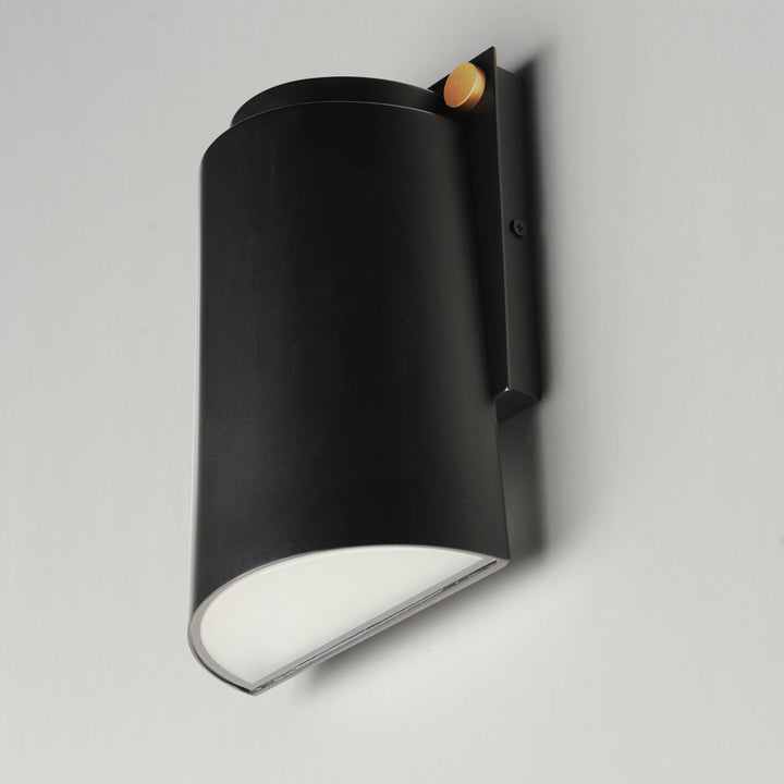 Rivet VX LED Outdoor Sconce by Studio M Lighting – lifestyle