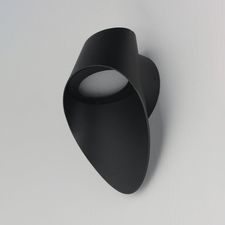 Cape LED Outdoor ADA Wall Sonce by Studio M Lighting – lifestyle