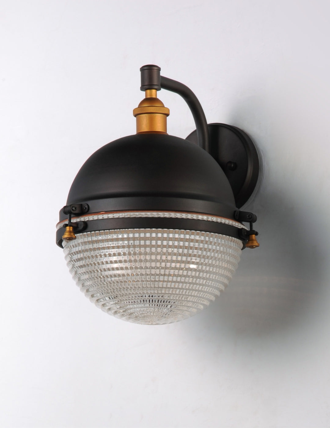 Portside Outdoor Wall Sconce by Studio M Lighting – lifestyle