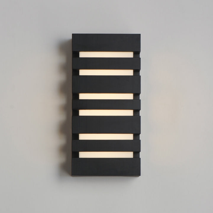 Keyes 14 LED Outdoor Wall Sconce by Studio M Lighting – lifestyle