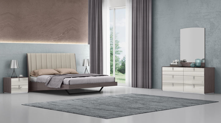Berlin Rectangular Mirror by Whiteline Modern Living – lifestyle