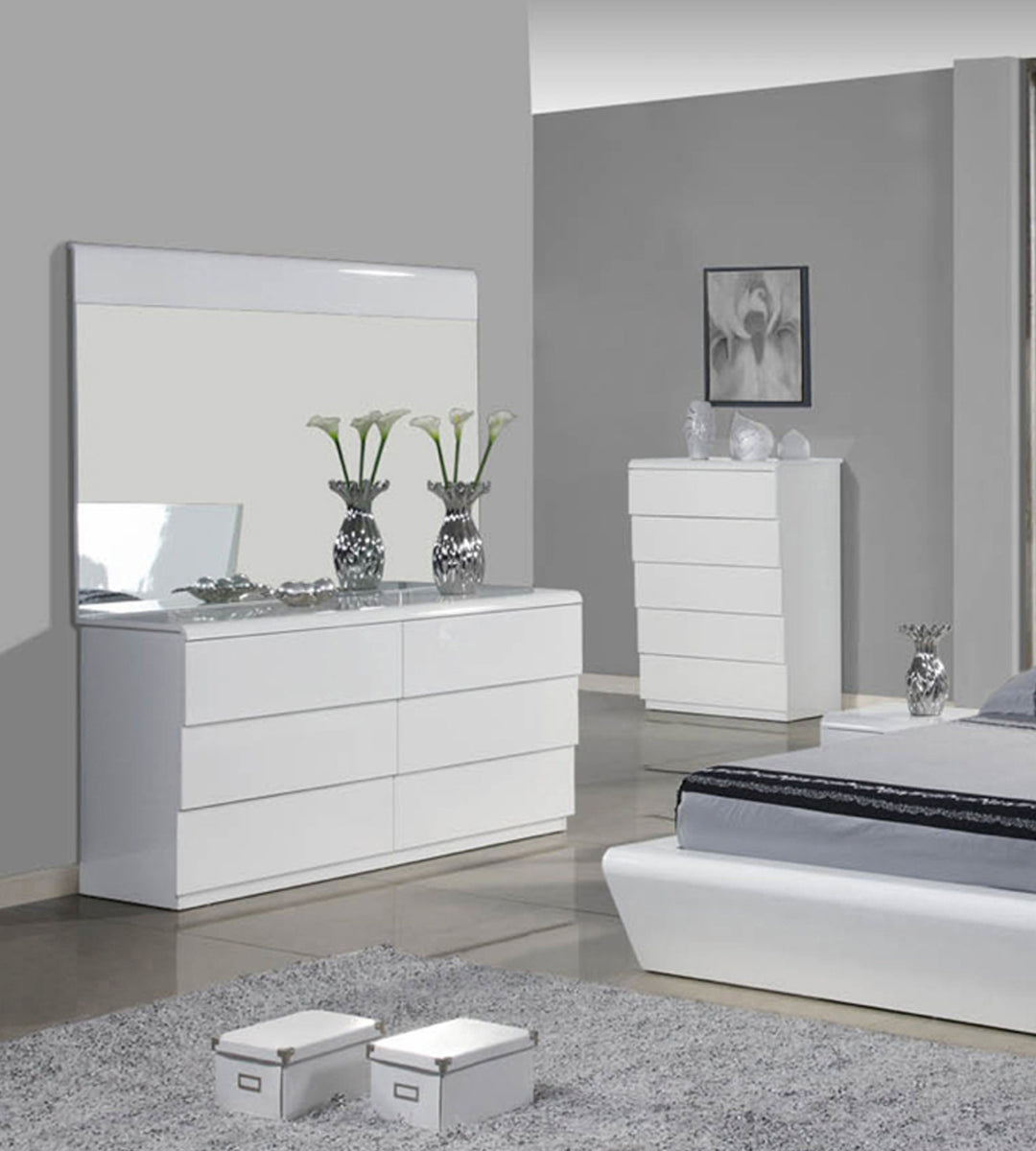 Nelly Mirror by Whiteline Modern Living – lifestyle