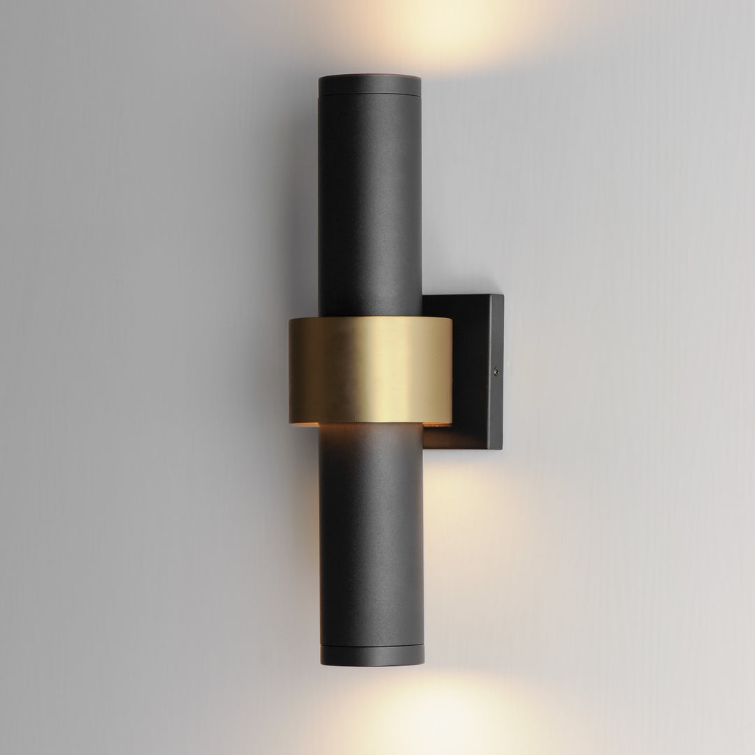 Reveal Outdoor Reveal Large LED Outdoor Wall Sconce by Studio M Lighting – lifestyle