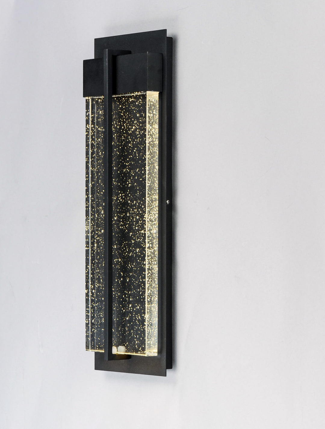 Cascade LED Outdoor Wall Sconce 566194 by Studio M Lighting – lifestyle