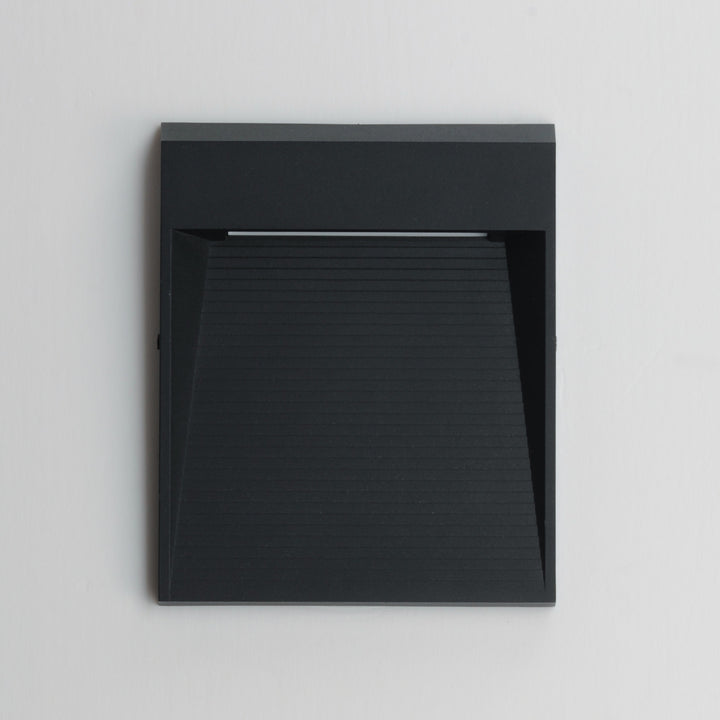 Steps pes LED Outdoor Sconce by Studio M Lighting – lifestyle